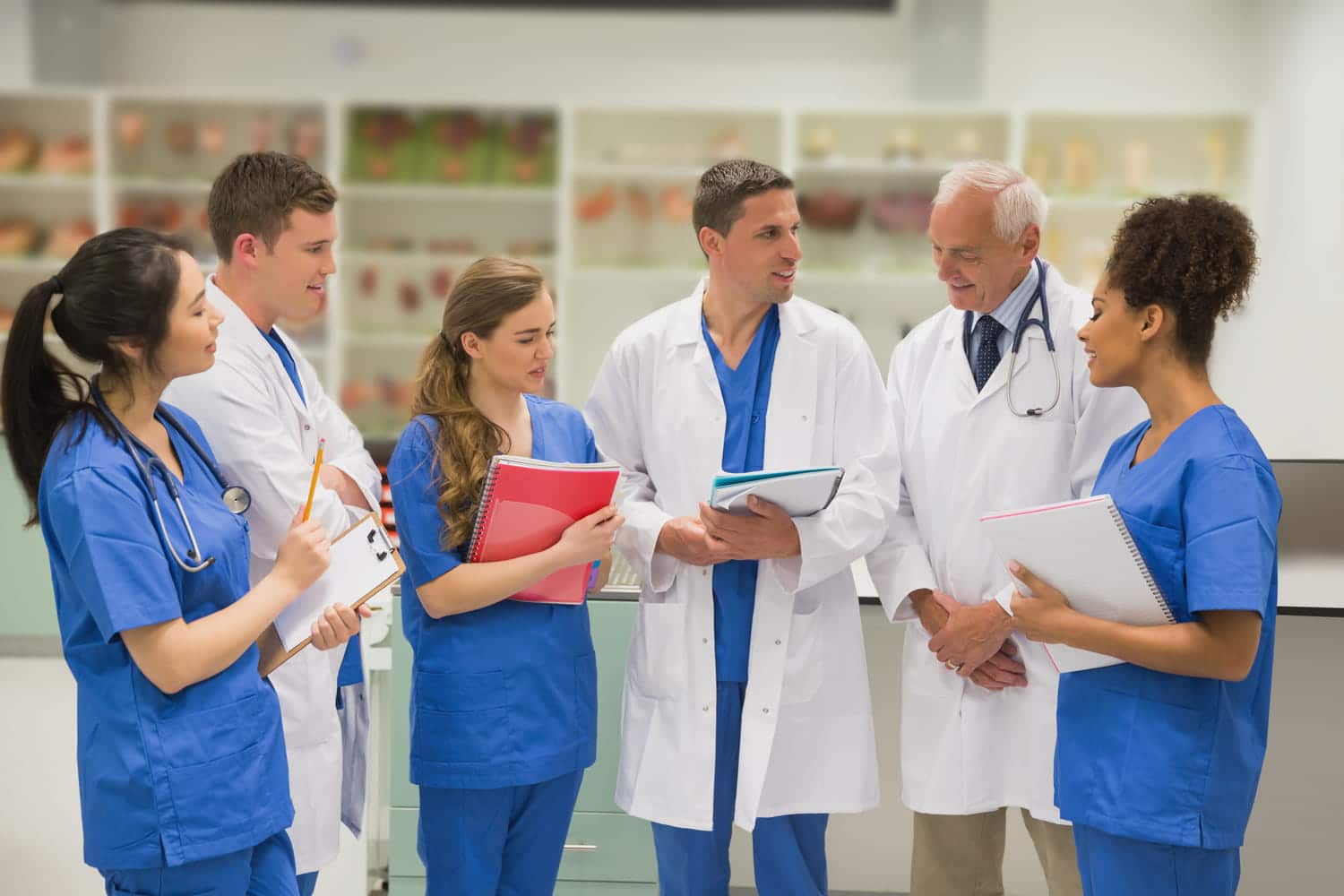 Différence Entre Omnipraticien Et Médecin Généraliste Quelle différence entre médecin et infirmier ? - Portail Santé