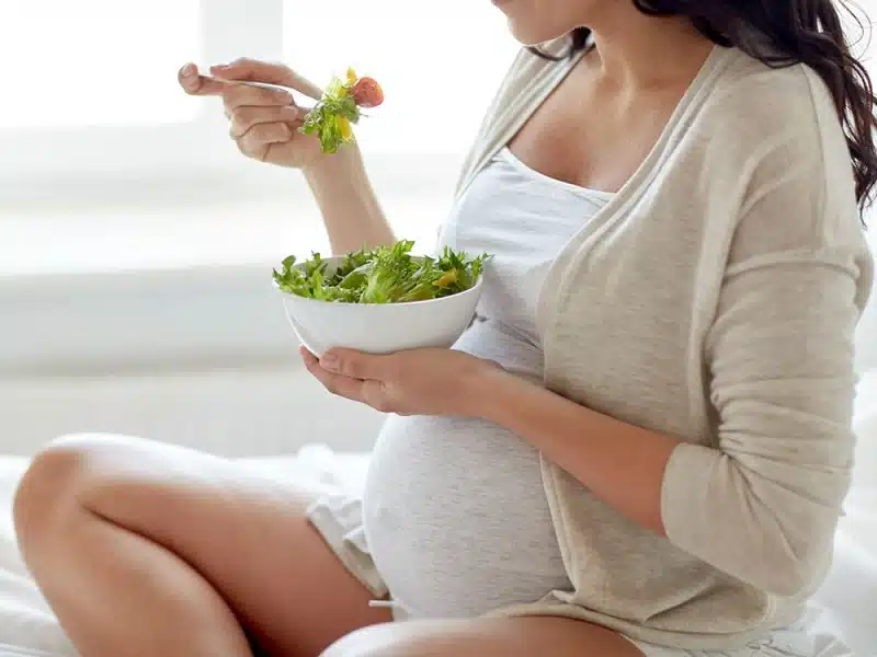 Comment bien préparer son corps avant une grossesse