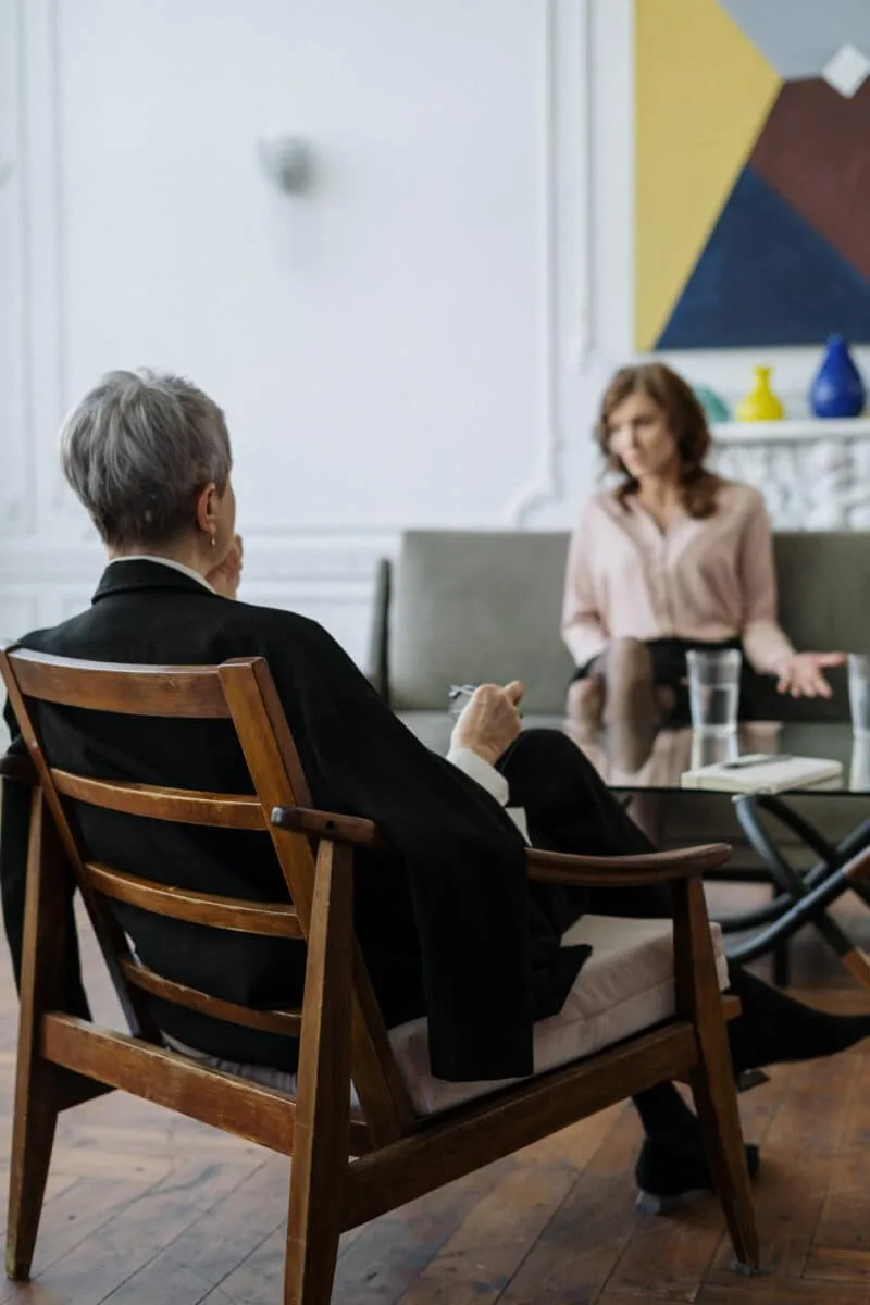 Formation en psychogénéalogie pour comprendre l'histoire familiale et ses impacts